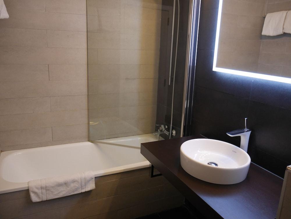 Hotel Western Centre 3*